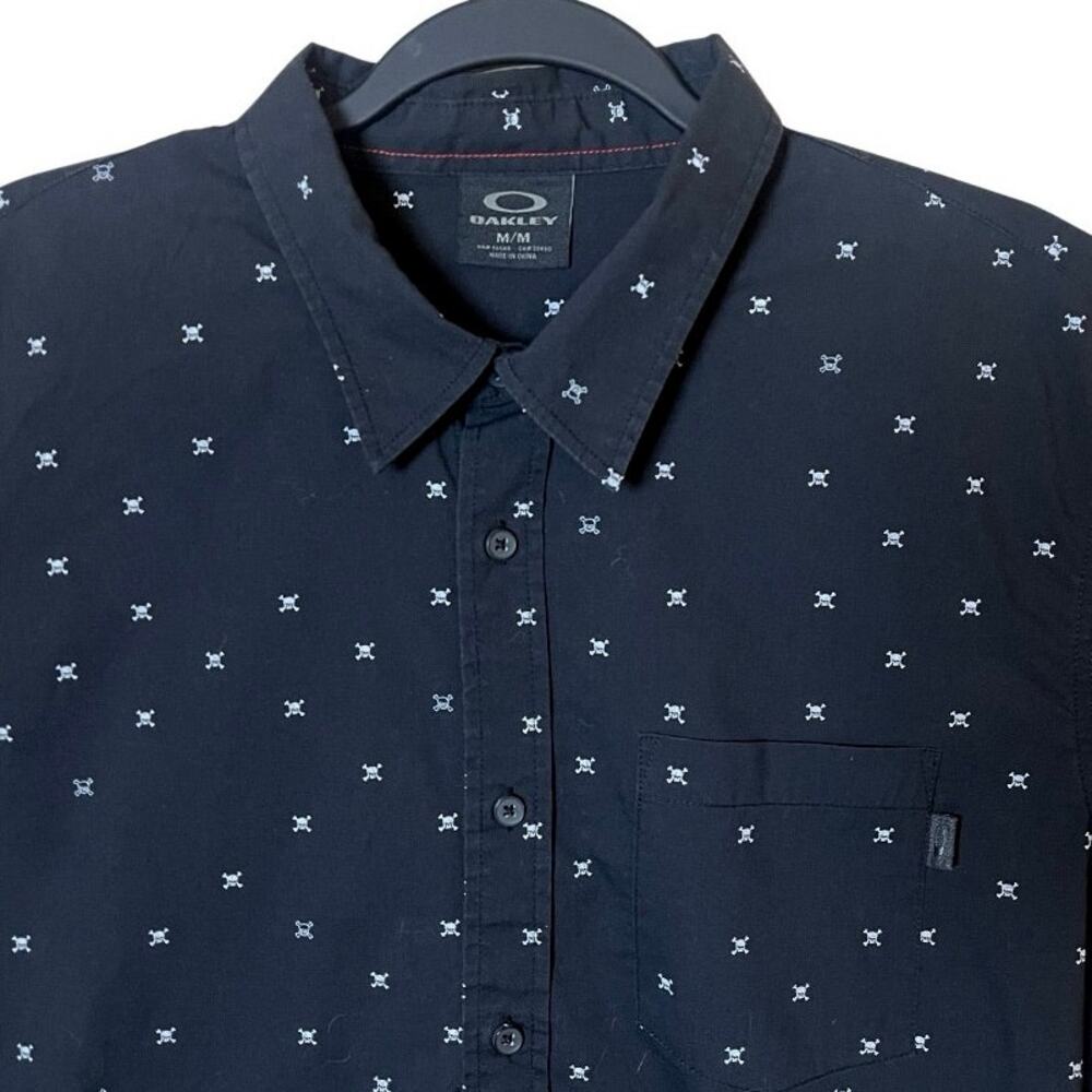 Oakley Y2K Skull & Crossbones Men’s M Short Sleeve Shirt Pirates Grunge Skater